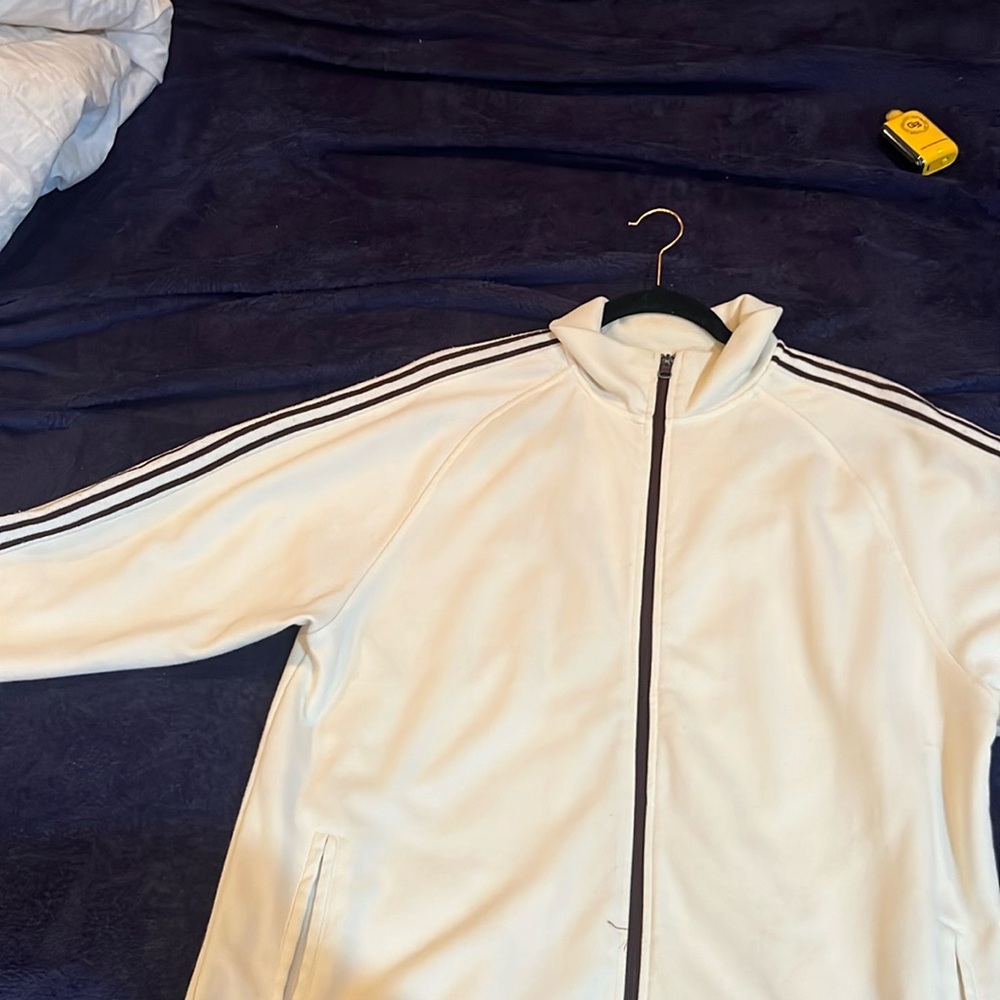 No boundaries medium sizes zip up jacket brown stripes on arm